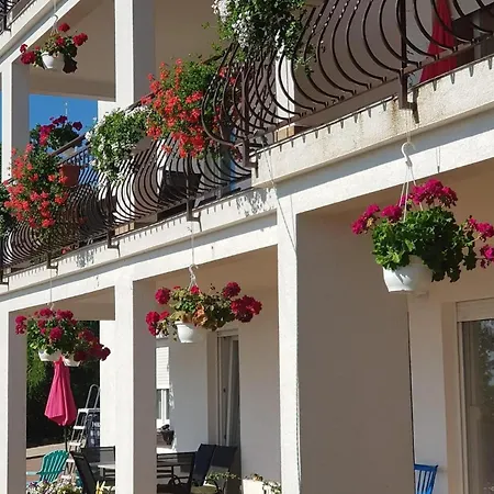 Family-friendly With Swimming Pool Lovran, Opatija - 24675 شقة *