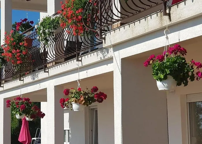 Family-friendly With Swimming Pool - Opatija - 24675 Apartment *